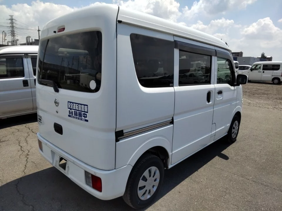 Nissan NV100 Clipper DR17V 2022